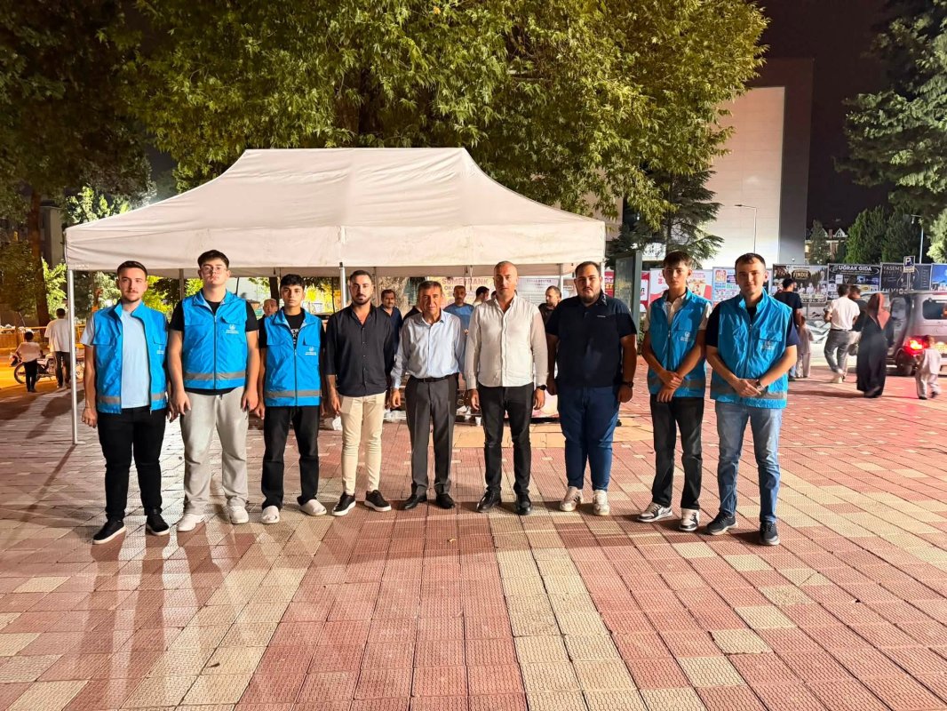 Mevlid Kandili Dolayısıyla Büyük Camii’de Lokma İkramı Yapıldı.