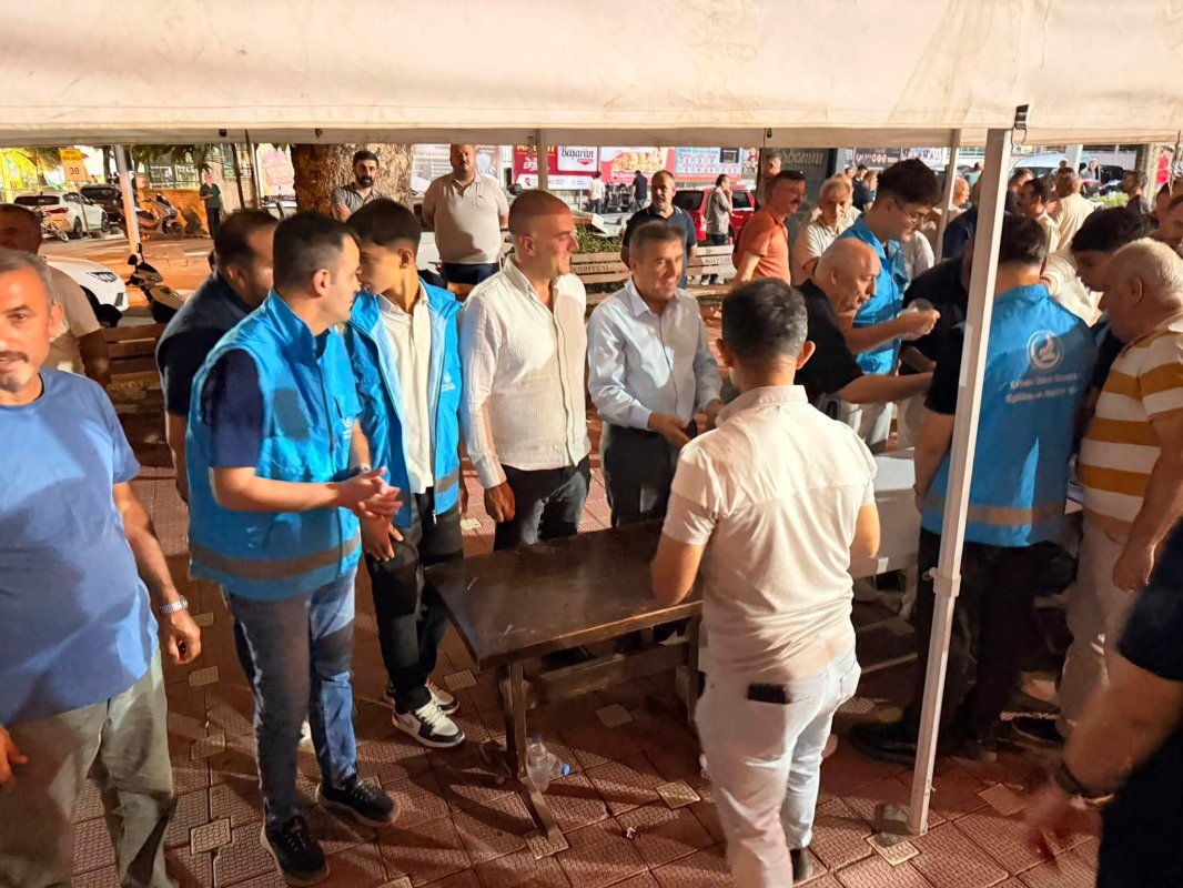 Mevlid Kandili Dolayısıyla Büyük Camii’de Lokma İkramı Yapıldı.
