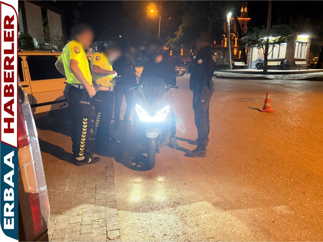 Erbaa’da Motosiklet Denetimleri Sürüyor: GBT ve Trafik Kontrolü Yapıldı.
