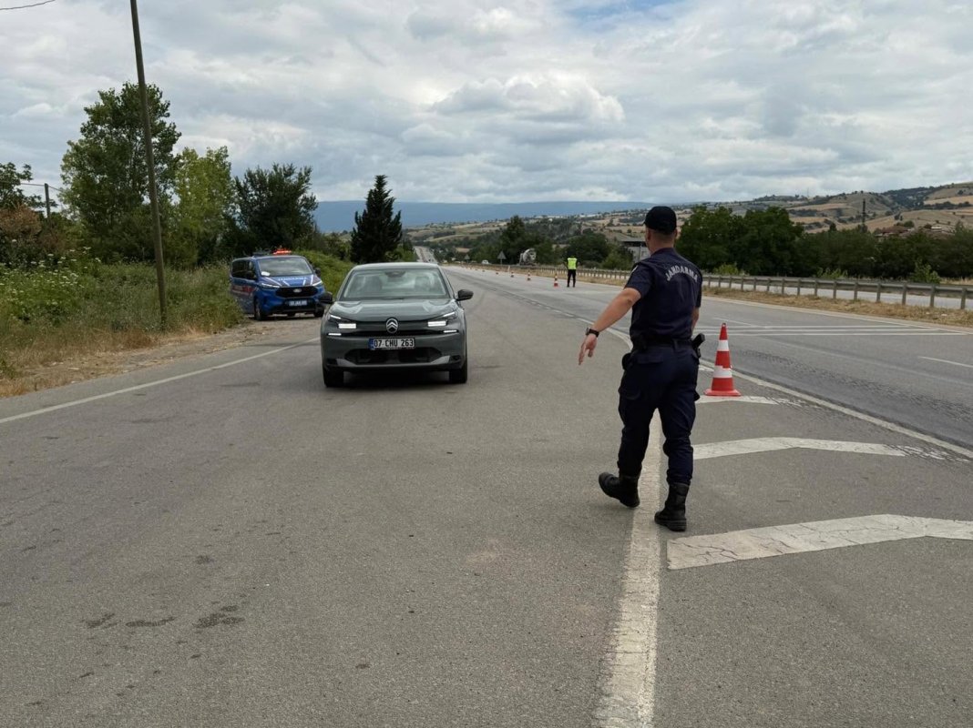 Kaymakam Dr. Remzi Demir Trafik Uygulamalarını Yerinde İnceledi.