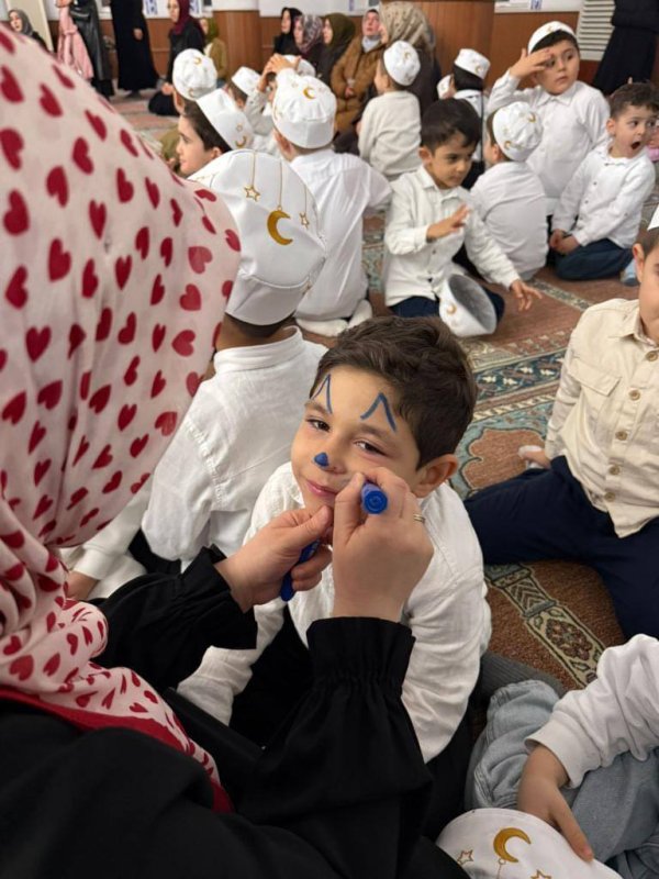 Minik Öğrenciler Büyük Cami’de Teravihte Buluştu.