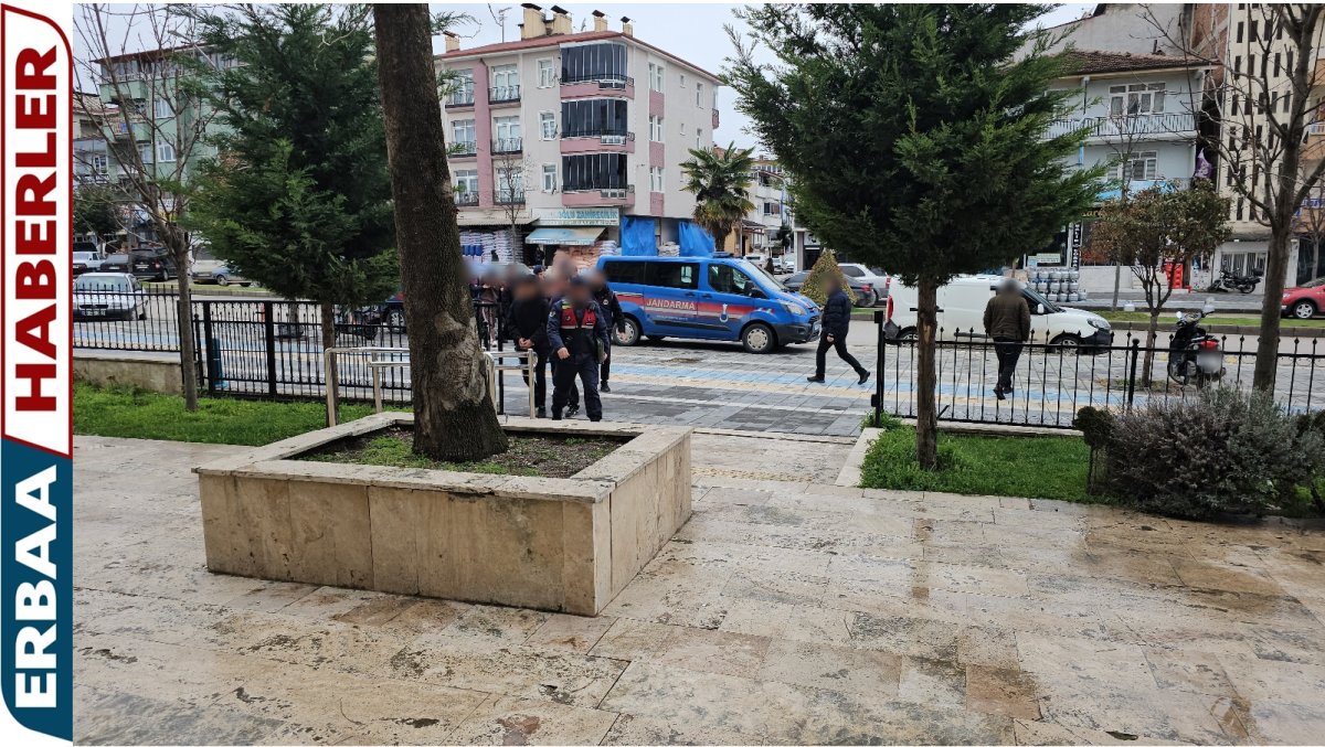 Erbaa’da Bağ Evinden Hırsızlık: 6 Şüpheli Yakalandı.