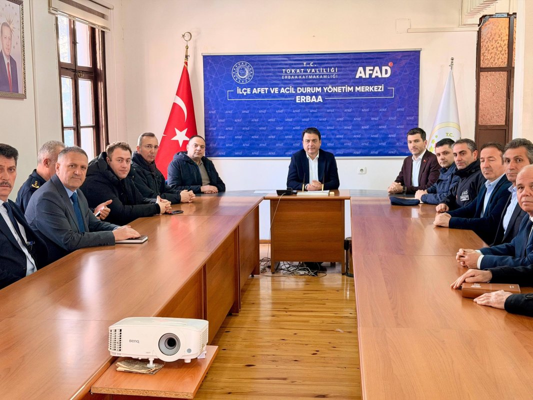 Depremin Ardından Tokat Valisi Abdullah Köklü Erbaa’yı Ziyaret Etti.