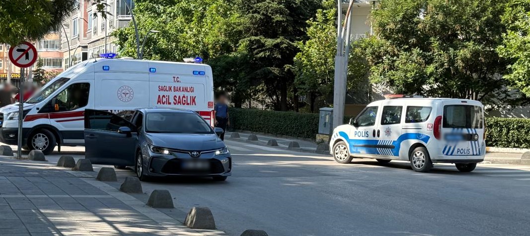 Erbaa’da Otomobil ile Motosiklet Çarpıştı: 1 Kişi Yaralandı.