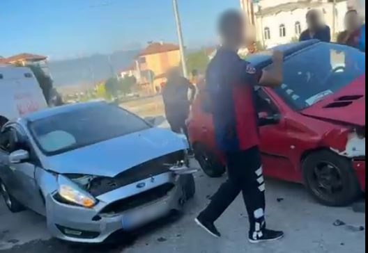 Erbaa’da Trafik Kazası: 2 Kişi Yaralandı.