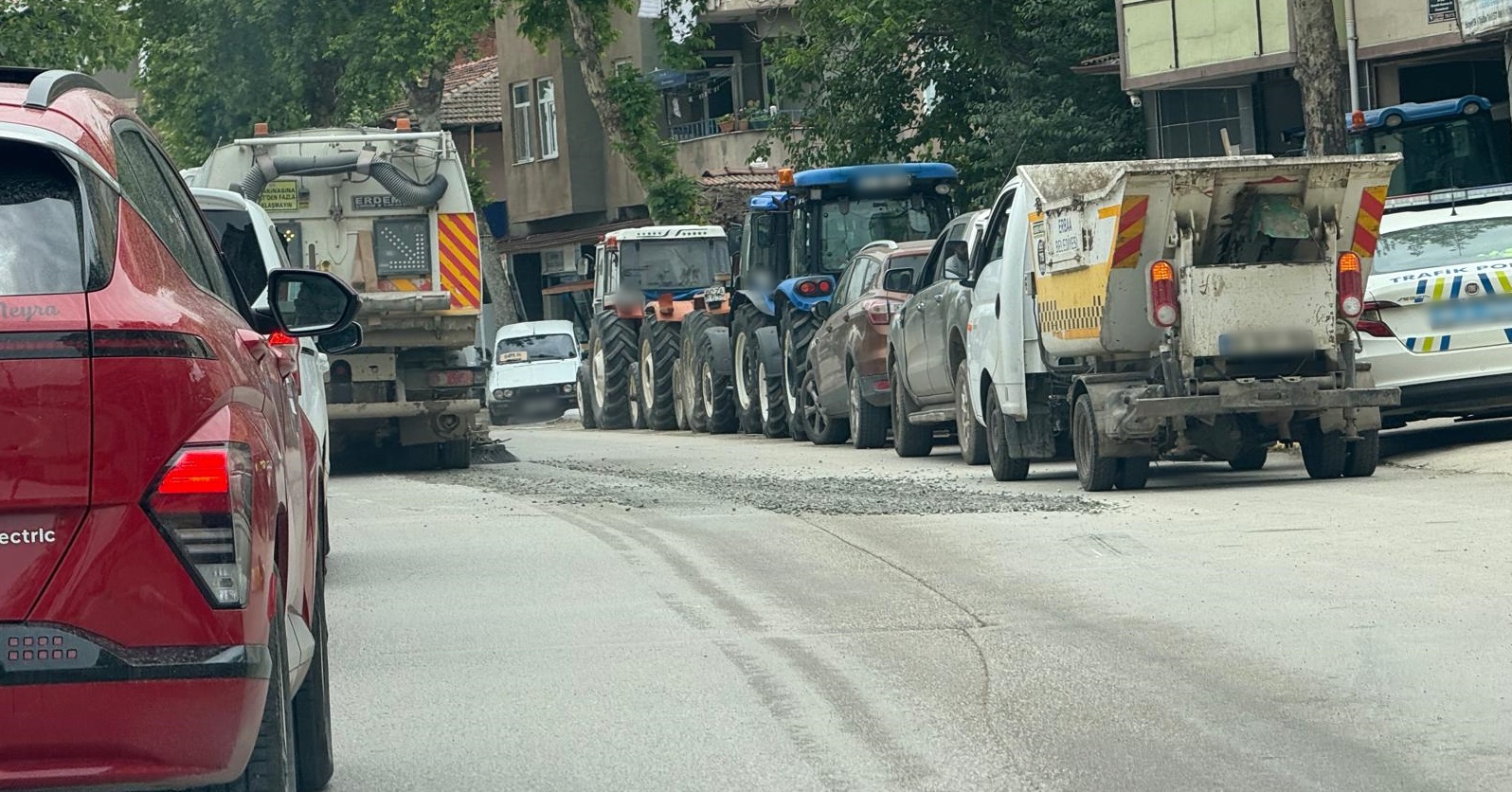 Erbaa'da Yola Dökülen Beton Trafiği Aksattı.