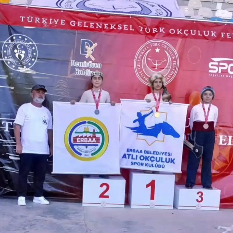 Erbaalı Okçulardan 23 Madalyalık Büyük Başarı.