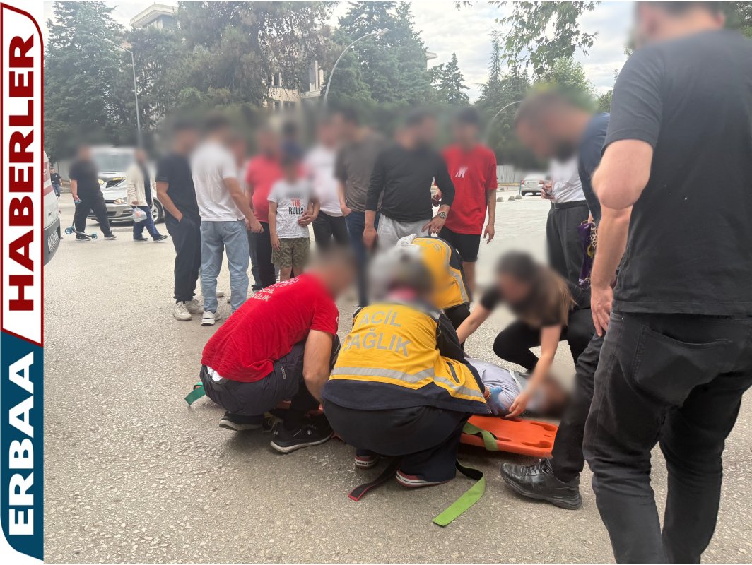 Erbaa'da Otomobil Yayaya Çarptı! 1 Kişi Yaralandı.