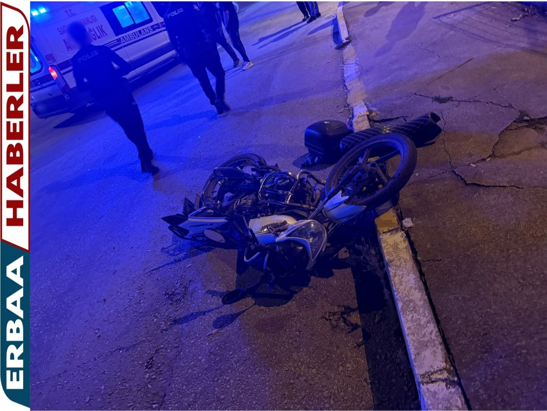 Erbaa’da Otomobil ile Motosiklet Çarpıştı: 1 Yaralı.