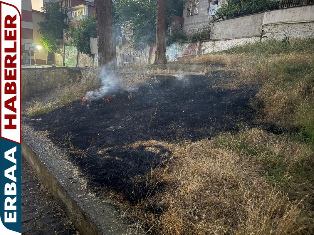 Bekçilerin Dikkati Sayesinde Okul Bahçesindeki Yangın Büyümedi.