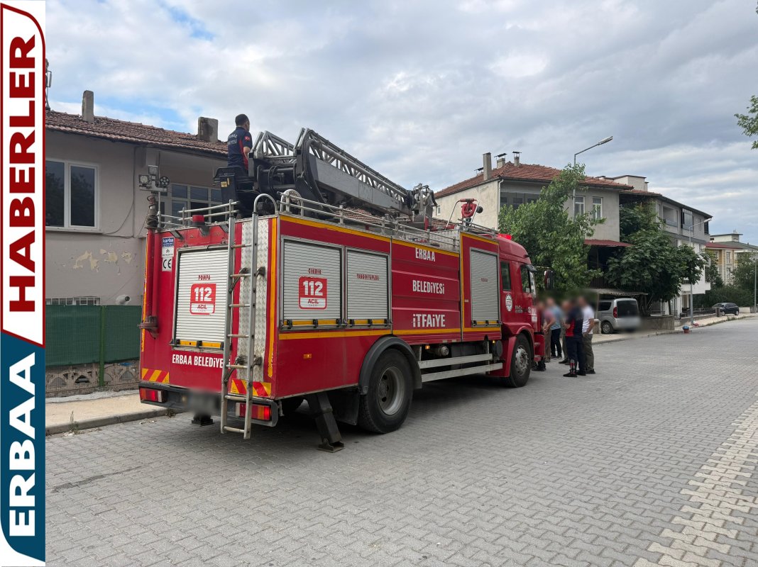 Erbaa'da Evden Gelen Koku İhbarı Polisi ve İtfaiyeyi Harekete Geçirdi