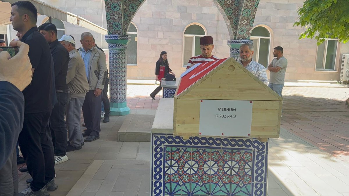 Oğuz Kale Son Yolculuğuna Uğurlandı.