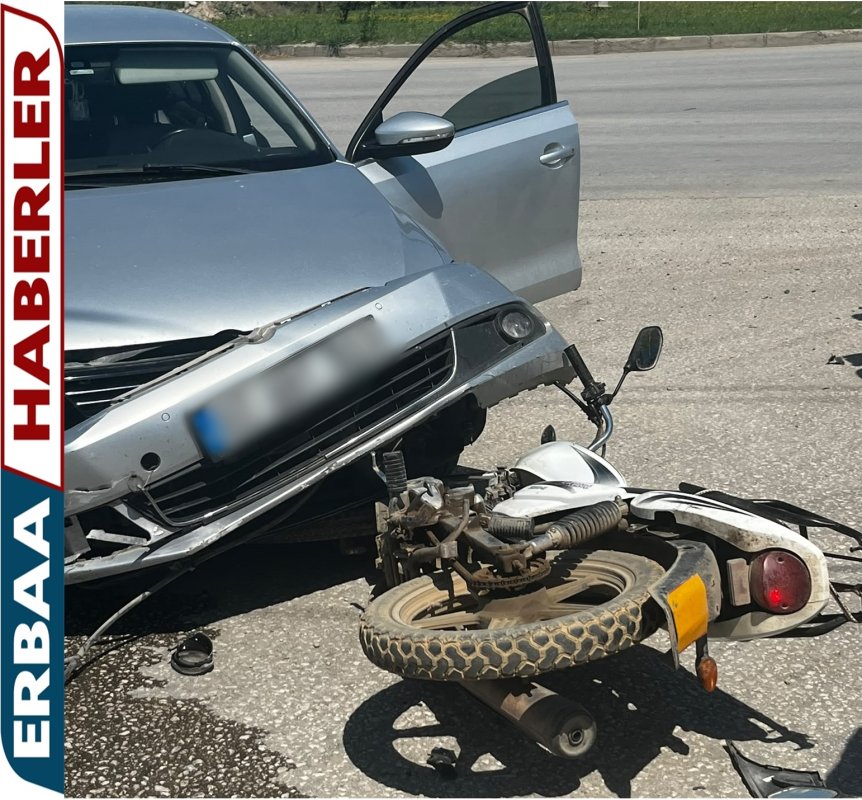 Erbaa’da Otomobil ile Motosiklet Çarpıştı: 1 Yaralı