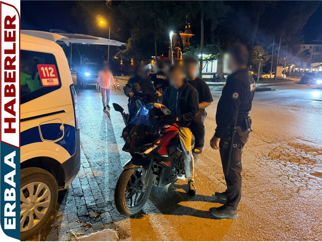 Erbaa’da Motosiklet Denetimleri Sürüyor: GBT ve Trafik Kontrolü Yapıldı.