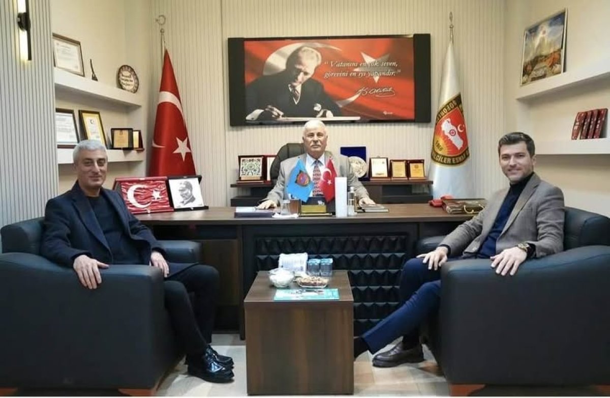 Ertuğrul Karagöl ve MHP İlçe Teşkilatından Kırımca’ya Tebrik Ziyareti.