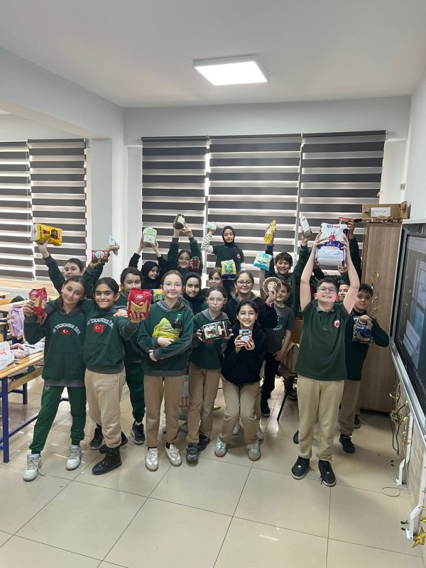 Erbaa’da Minik Yüreklerden Büyük Dayanışma.