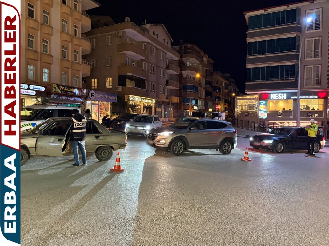 Erbaa’da Trafik ve Asayiş Uygulaması: 70 Araç ve 120 Kişi Sorgulandı.