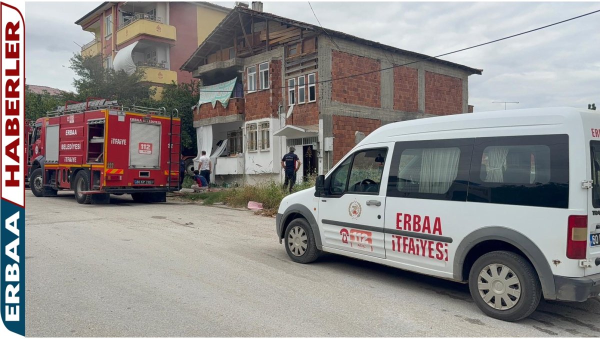 Erbaa İtfaiyesi Yangını Büyümeden Söndürdü.