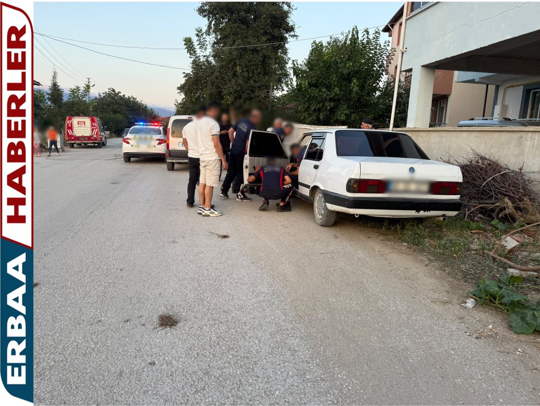 Düğün Konvoyundaki Araçtan Dumanlar Çıktı: İtfaiye Müdahale Etti.