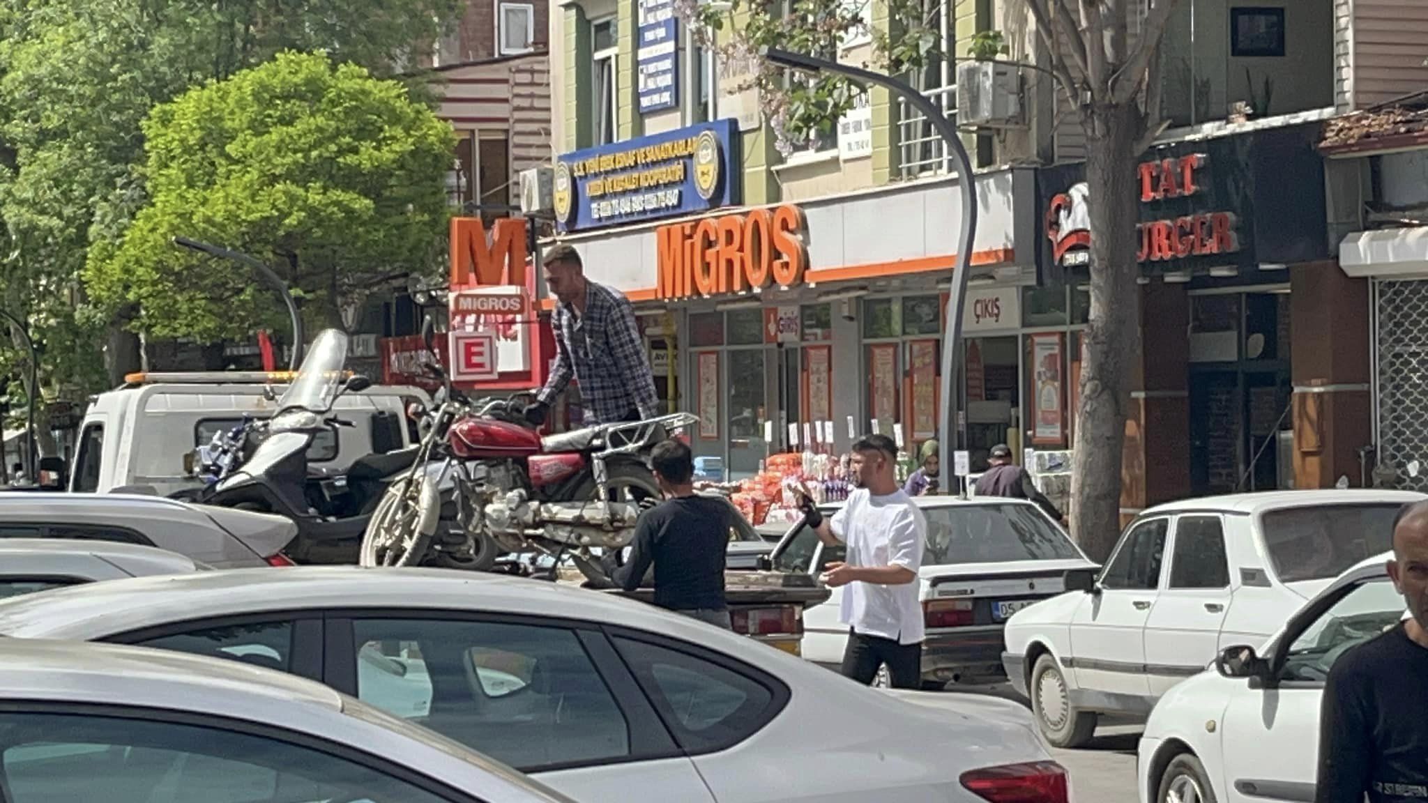 Erbaa'da Plakasız Motosikletler Trafik Polisleri Tarafından Toplandı.