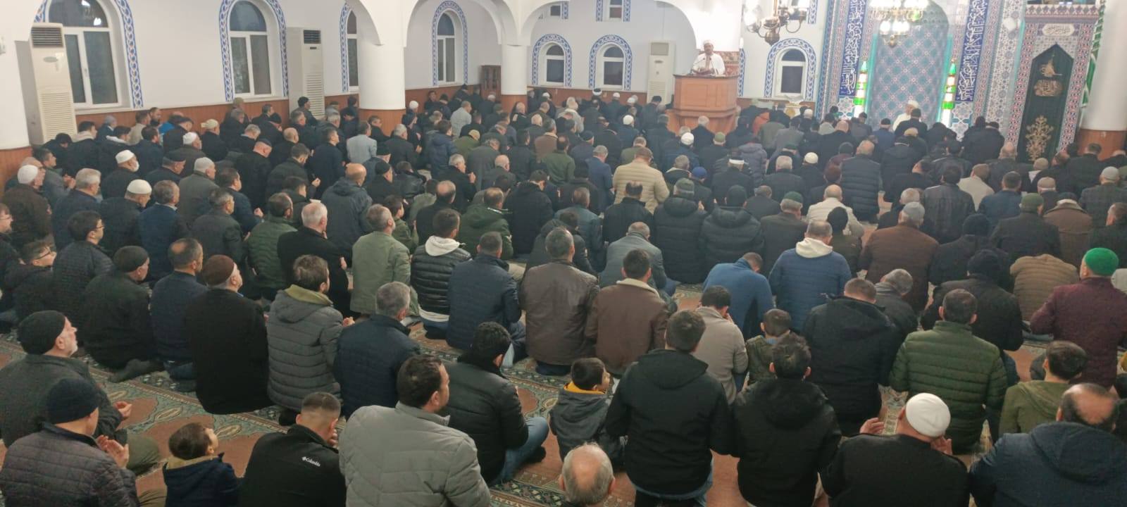 Miraç Kandili Merkez Büyük Cami'de Dualarla İdrak Edildi.