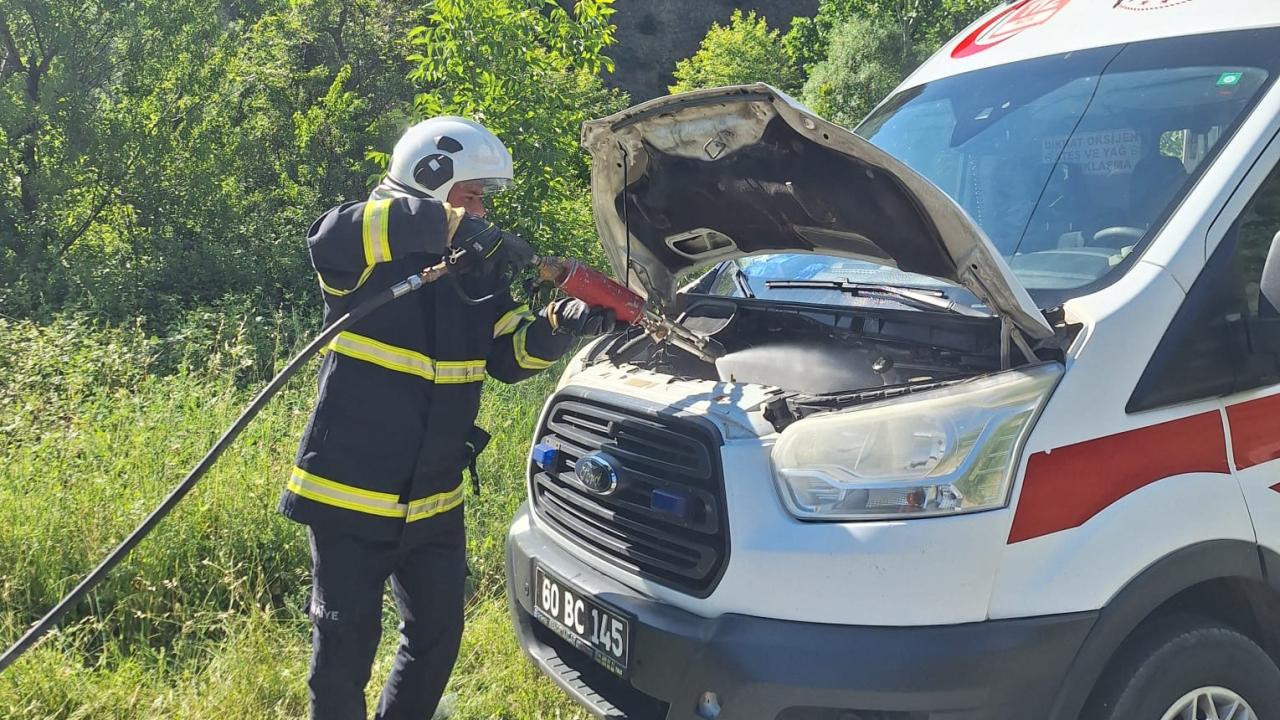 Niksar'da Ambulansta Çıkan Yangın Maddi Hasara Yol Açtı.