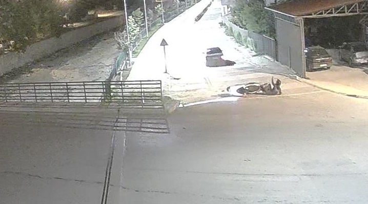 Otomobil Motosiklete Çarpıp Kaçtı: Motosiklet Sürücüsü Yaralandı.