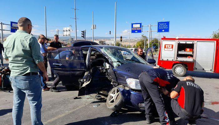 Tokat'ta otomobil ile minibüsün çarpıştığı kazada 3 kişi yaralandı