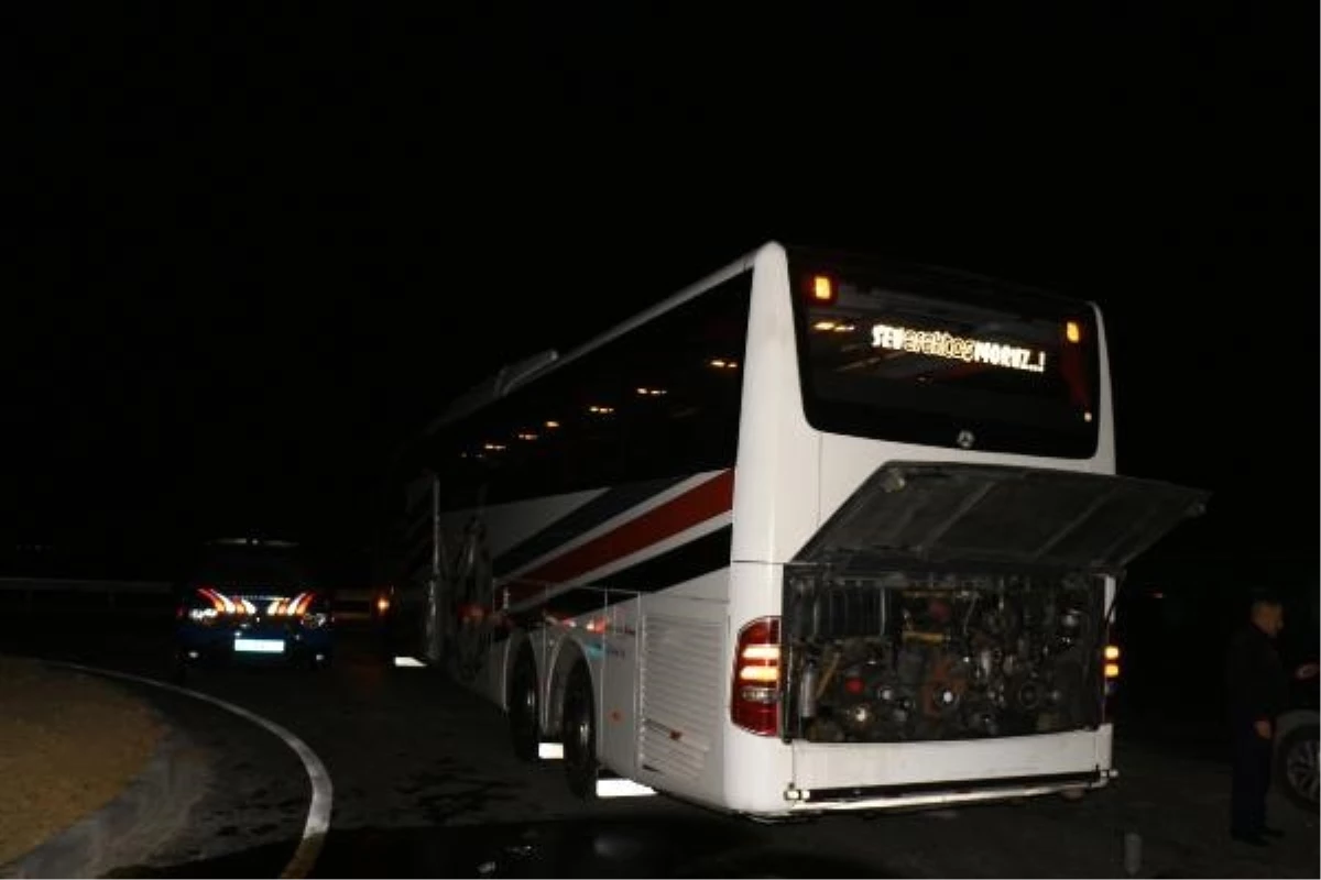 Tokat'ta yolcu otobüsüne tüfekle ateş açıldı