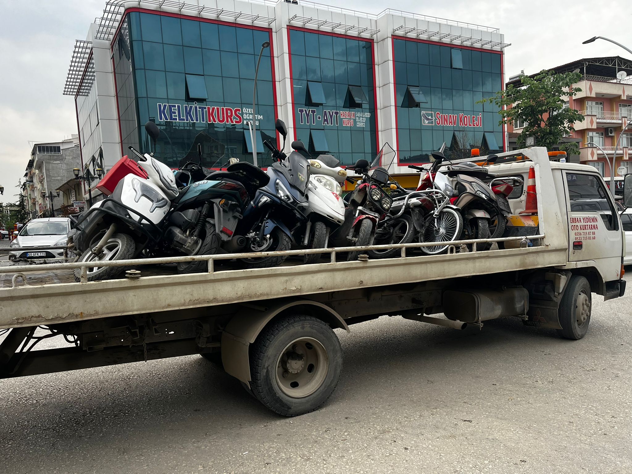 Erbaa Trafik Şube Müdürlüğü Tescilsiz ve Plakasız Motor Toplamaya Devam Ediyor.